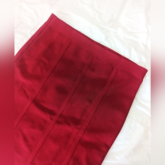 BCBG Banded Bodycon Skirt Raspberry - Picture 3 of 5